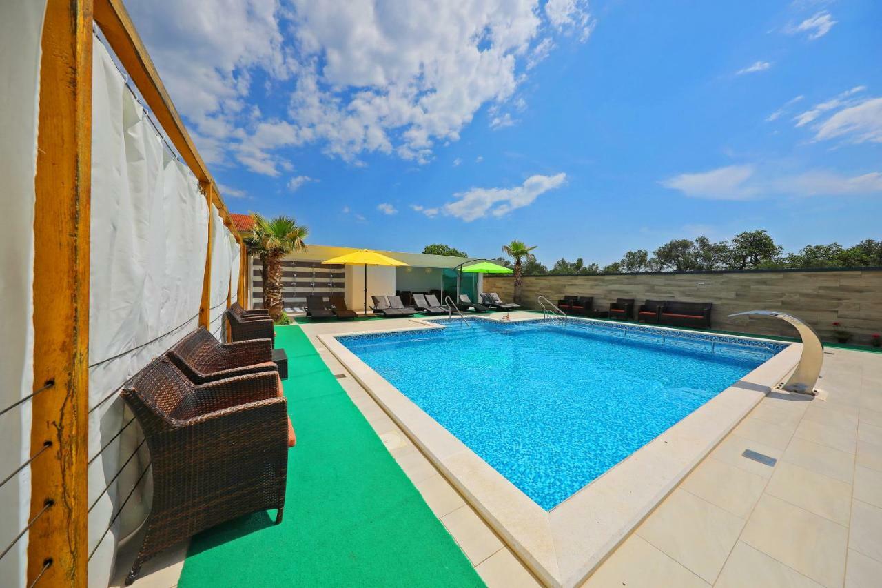 Boutique Apartments Blitz Bibinje Ngoại thất bức ảnh